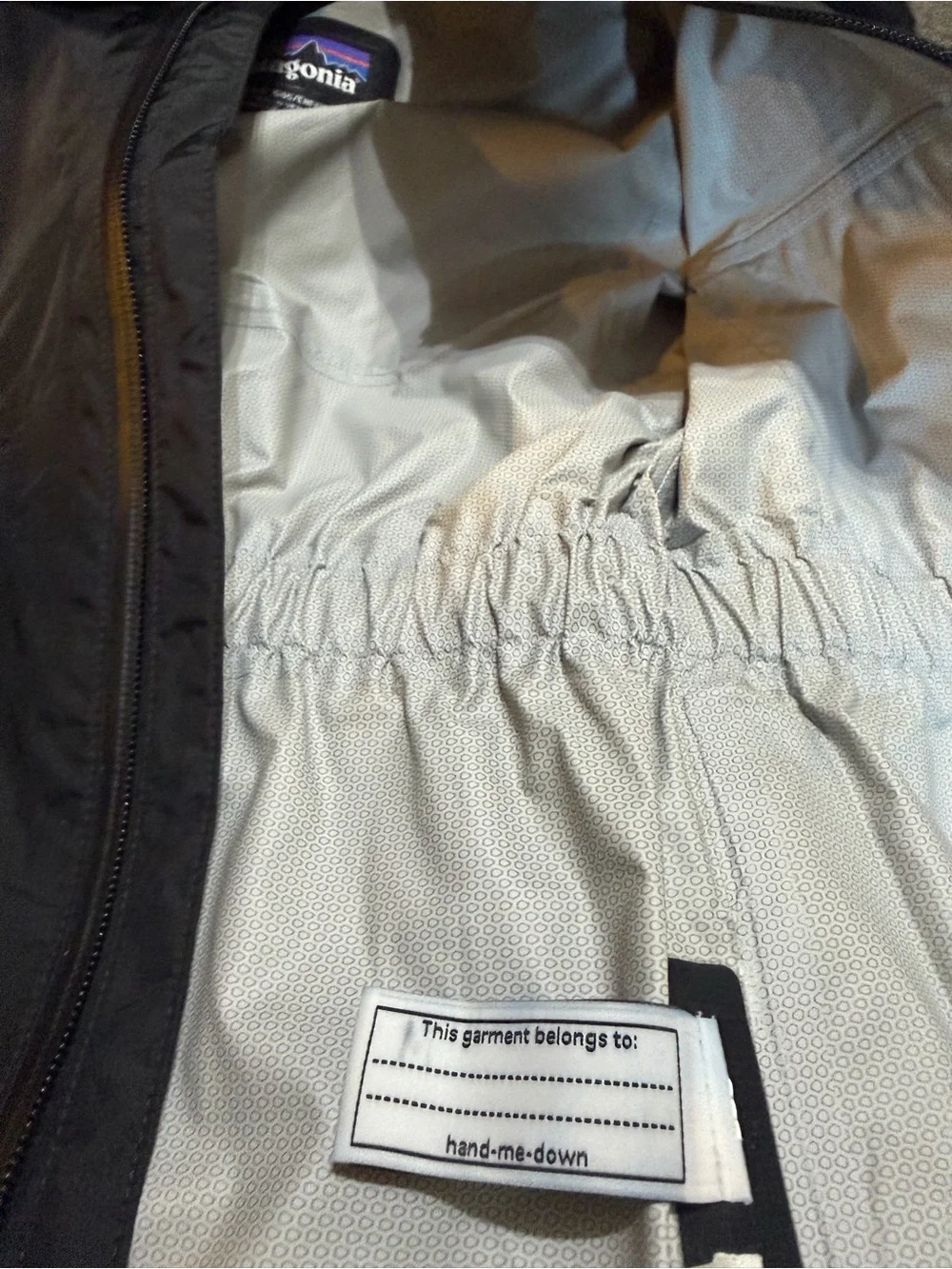 Patagonia Kids’ H2No Hooded Rain Jacket in Black, size XS (5–6) Unisex